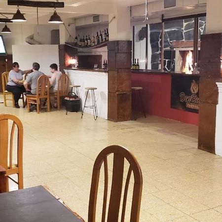 Hotel Caleta Olivia Hueso Per Luaran gambar